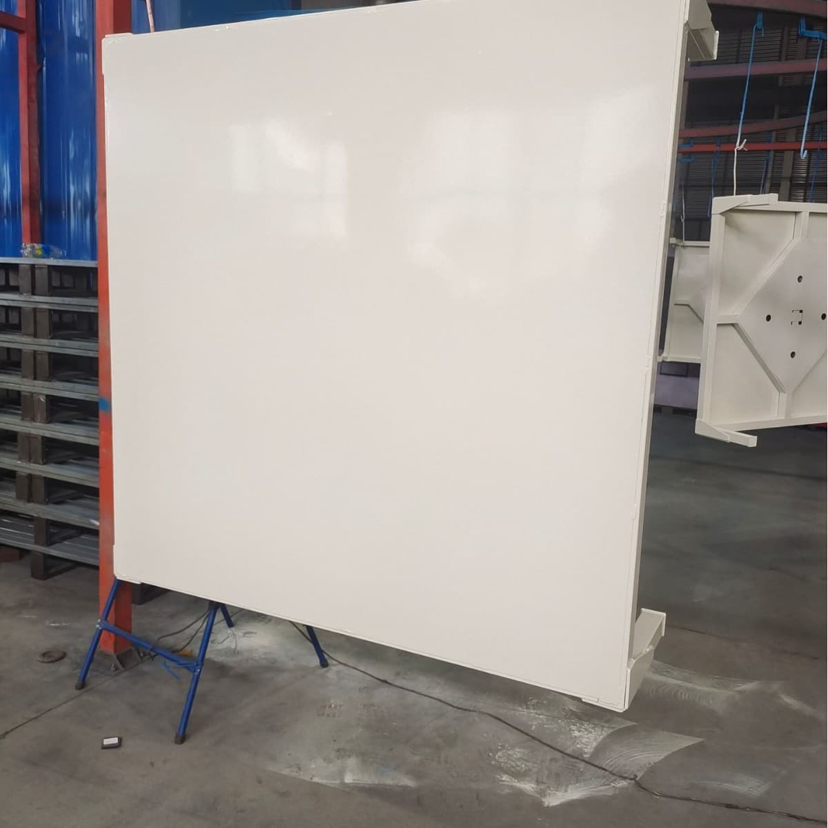 Customized AGV racks, intelligent racks, material bin racks, intelligent handling and storage racks.