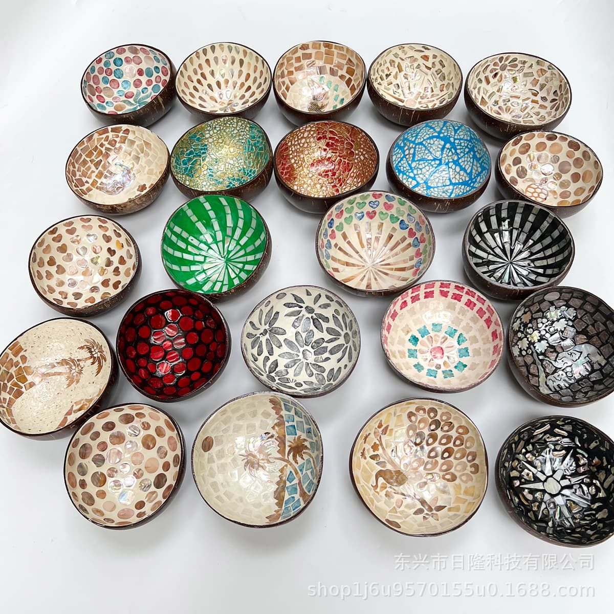 Handmade shell coconut bowl living room home decoration entrance key jewelry storage coconut bowl handmade creative ornaments