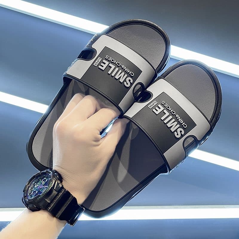 Slippers Men Summer Outdoor Anti-Slip Sandals Fashion Casual Wear-Resistant Slippers Couple Trendy Thick Sole Flip Flops