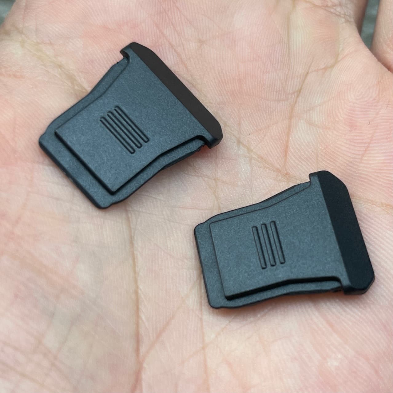 Wholesale hot shoe covers for Canon R10 mirrorless cameras, R8, R7, EOS R6II, R5C, and R3 dust covers.