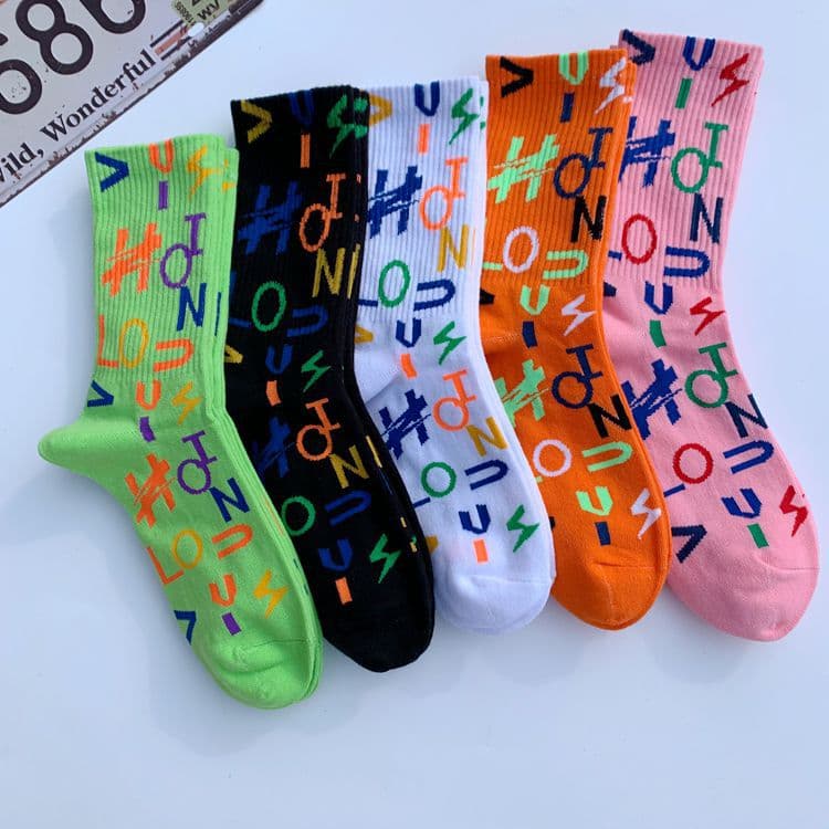 Custom Trendy Socks 360 Pairs Minimum Order Letter Socks LOGO Pattern Jacquard Socks Mid-Length Cotton Socks