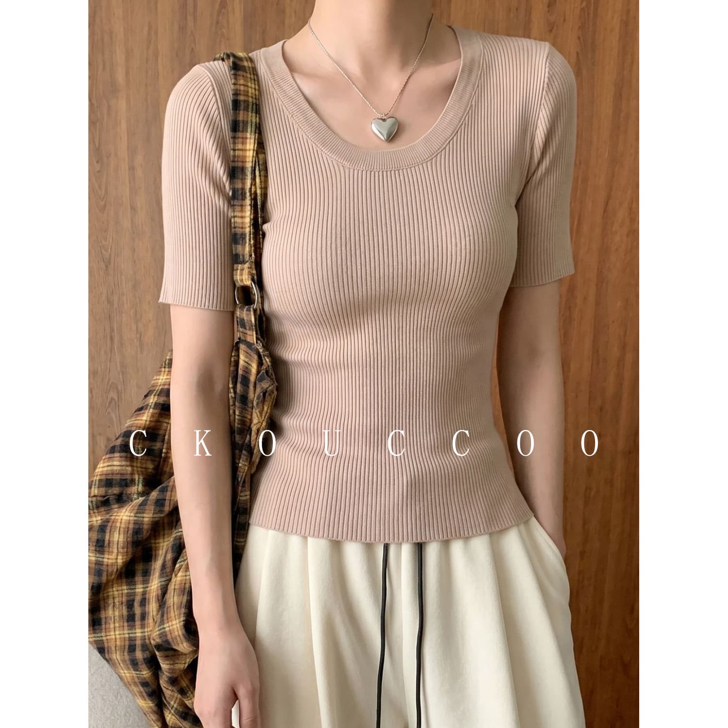Rongtai Qianmi's elegant Tencel mulberry silk solid color short-sleeved sweater for women U-neck thin versatile casual top