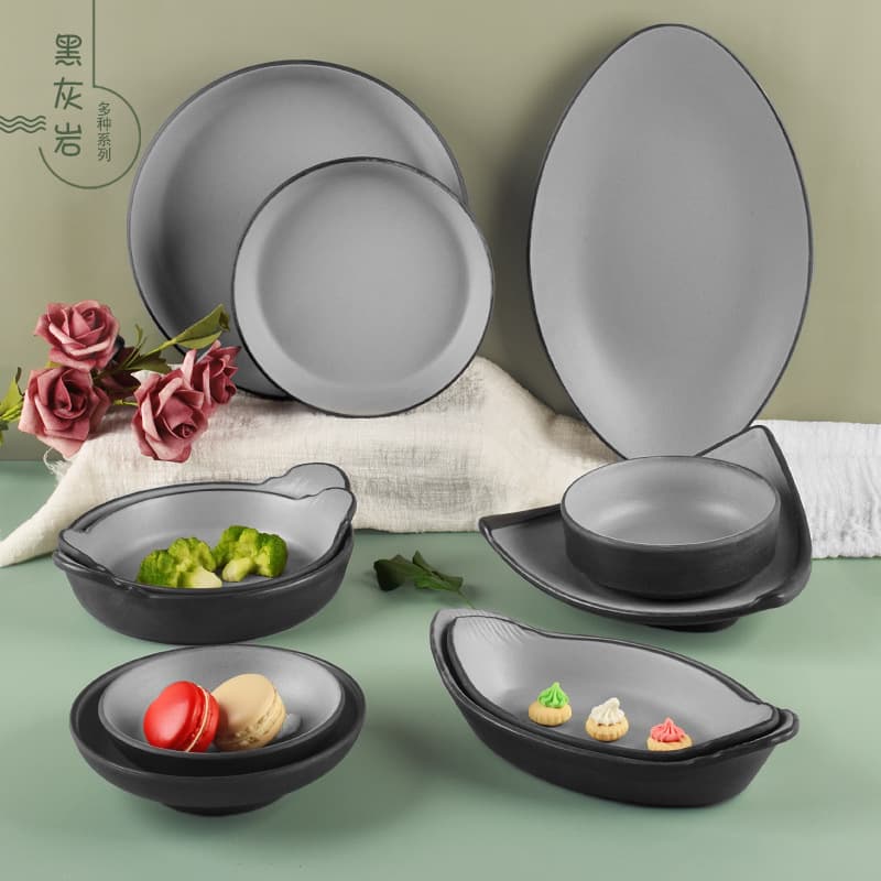 Young Japanese and Korean barbecue plate creative imitation porcelain plastic cold dish round melamine tableware restaurant hot pot plate
