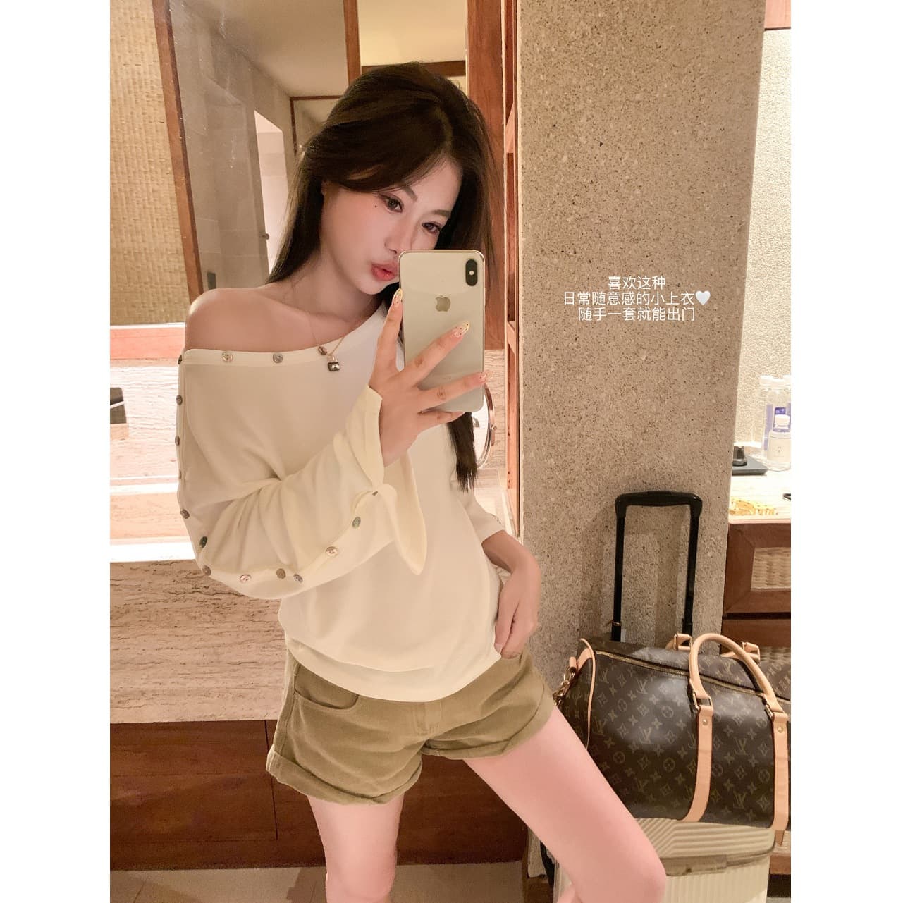 Korean Style White Button One-Shoulder Long-Sleeve T-Shirt Women 2026 Fall Sexy Loose Niche Design Off-Shoulder Top