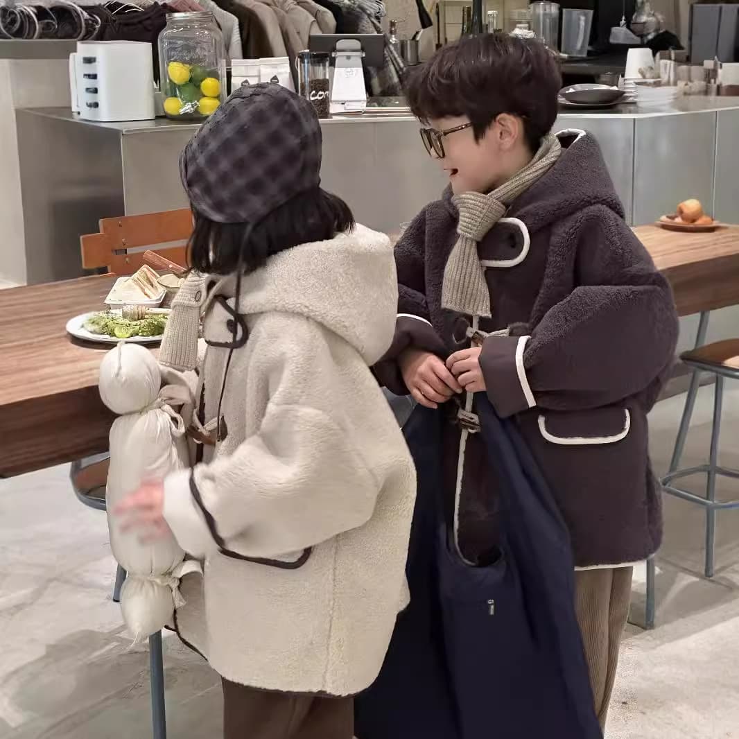Children's Coat 2025 Winter Style Boys and Girls Korean Style Horn Button Fur and Leather Integrated Overcoat Kids Thickened Hooded Top