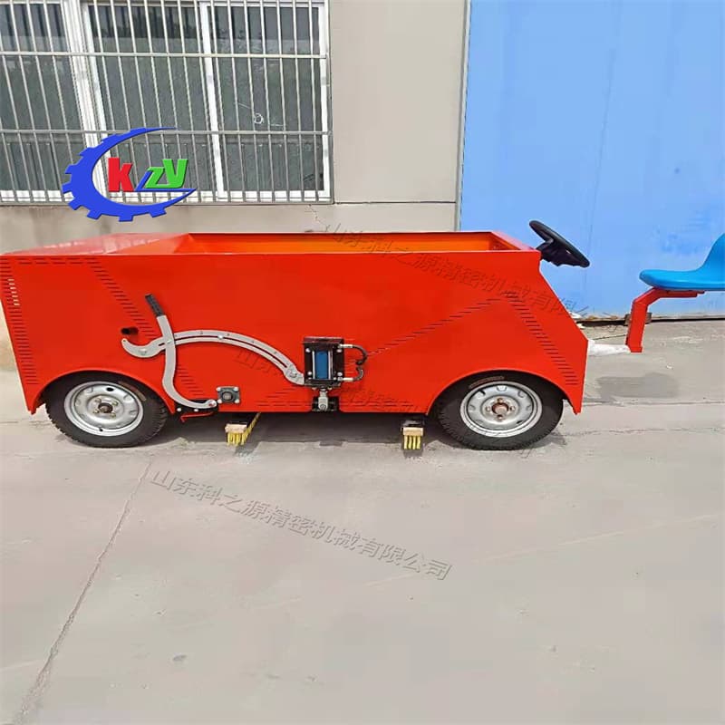Oil Ride-on Grass Combing and Sand Flushing Machine, Fully Automatic Multi-purpose Lawn Combing Machine