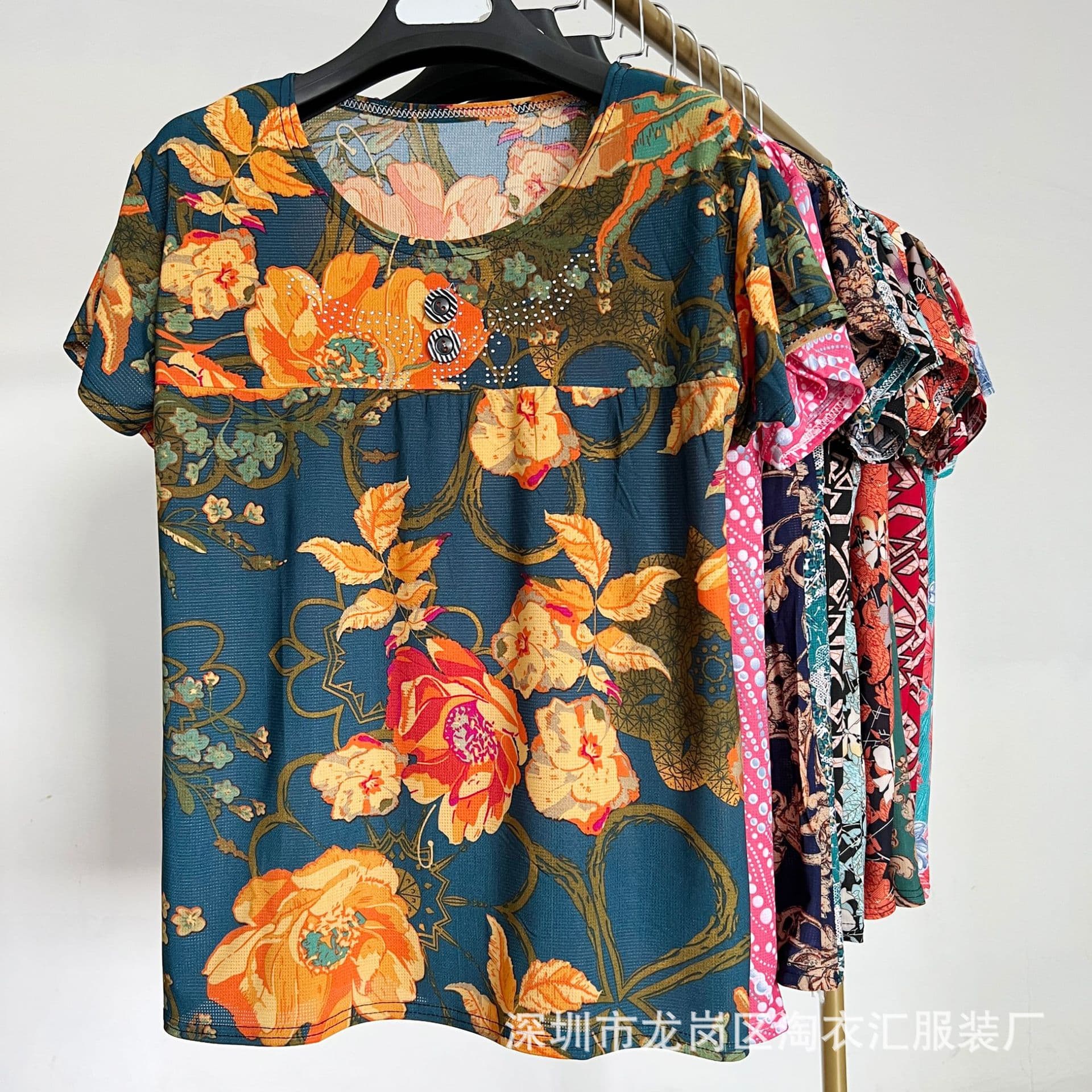 Rural market stall morning market summer middle-aged and elderly mothers short-sleeved T-shirt 1688 supply wholesale 5 yuan clothing
