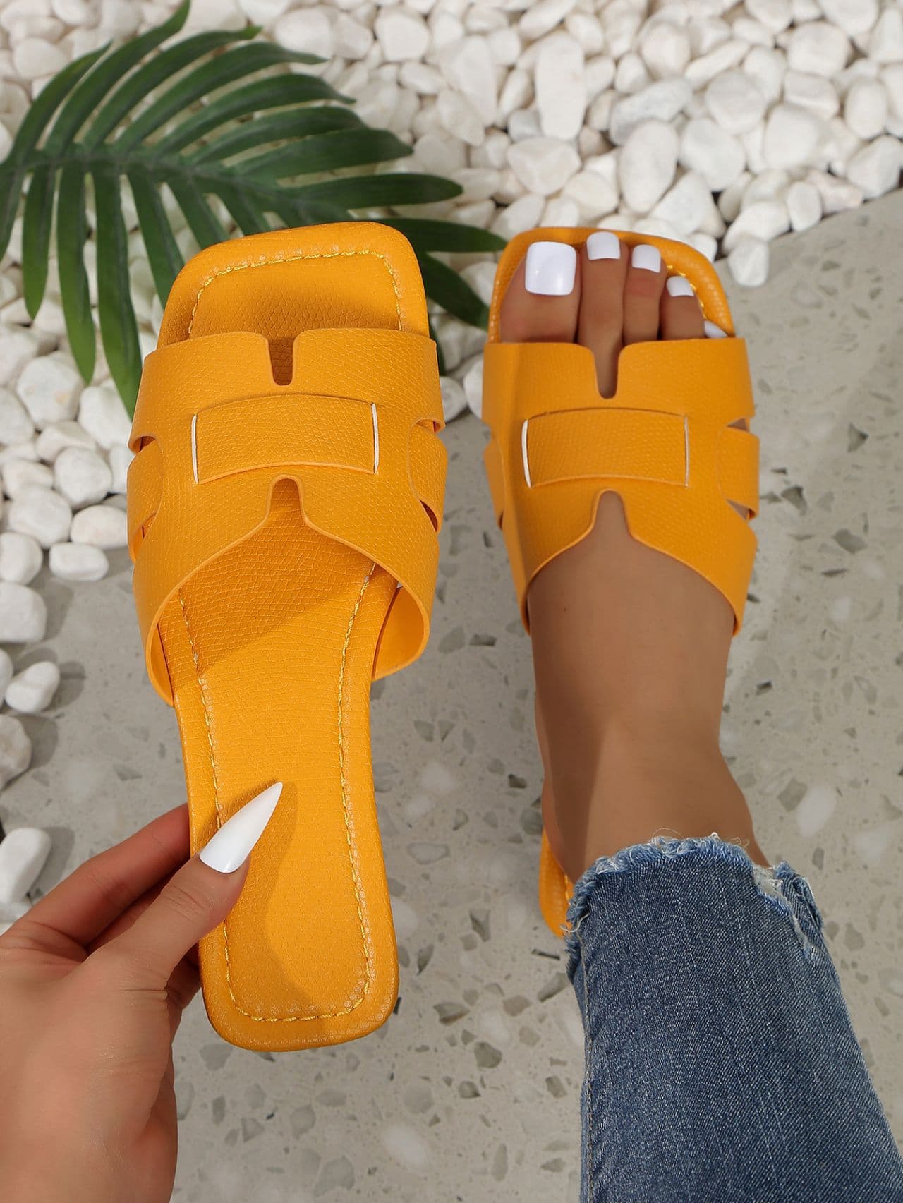 European and American plus size solid color lightweight flat slippers for women, Southeast Asia cross-border outdoor beach sandals slippers