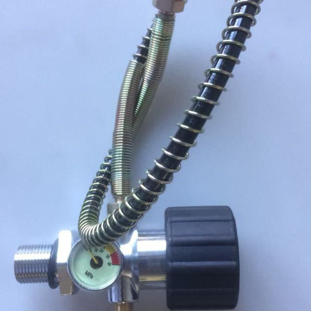 Integrated valve, breathing apparatus valve assembly, high-pressure gas cylinder valve, diving cylinder valve, 30MPa