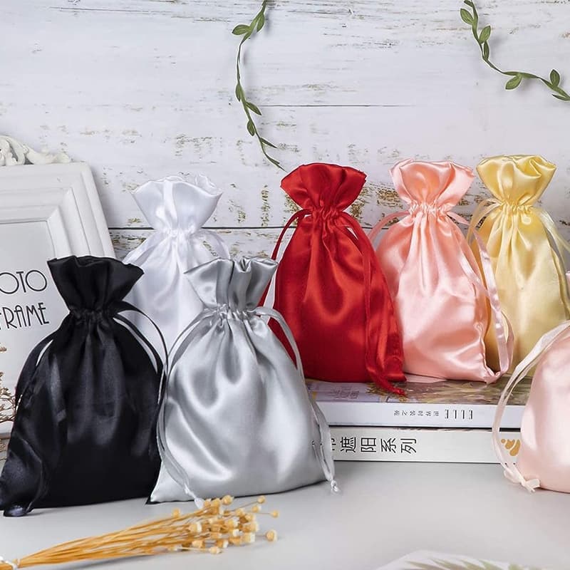 Drawstring bag, satin fabric, cosmetic storage bag, simulated silk screen printed logo, hot stamping gold and silver satin ribbon, drawstring small cloth bag