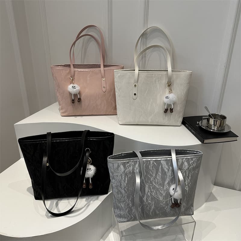 Women's Large Capacity Tote Bag Hot Sale Of The Season Autumn New Style Commuter Casual Shoulder Bag Fashionable Nylon Interior