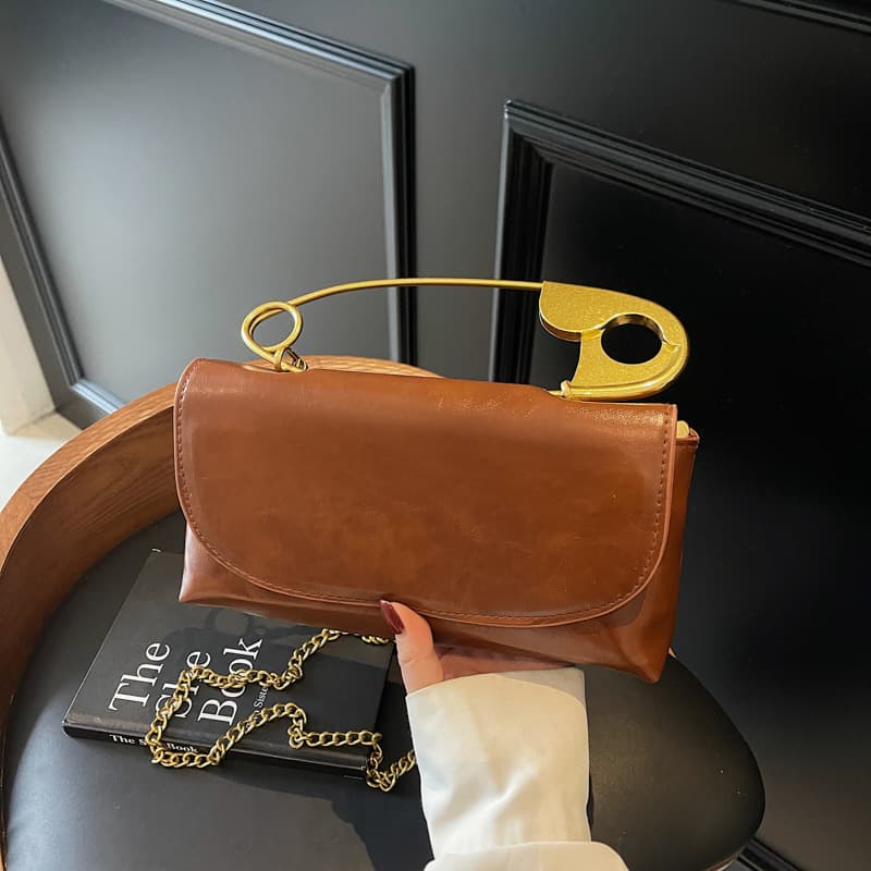 Personalized Paperclip Mini Bag for Women 2026 New Korean Style Fashion Niche Design Trendy Chain Crossbody Small Square Bag