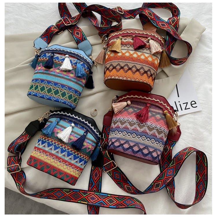 Women's Handbag 2025 Spring New Style Ladies Shoulder Bag Fashion Trendy Crossbody Bag Internet Celebrity Ethnic Style Women's Bag