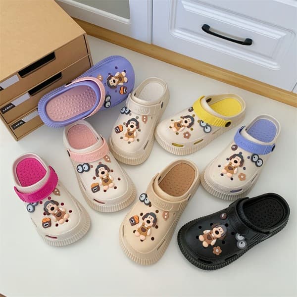 Summer DIY Accessories Beach Ins Hit Cartoon Cute Student Perforated Shoes, Versatile Two-Way Sandals Wholesale for Women