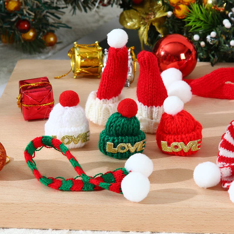 Christmas mini knitted doll small scarf polyester small fur ball decorative toy accessories scarf pet neck scarf wholesale