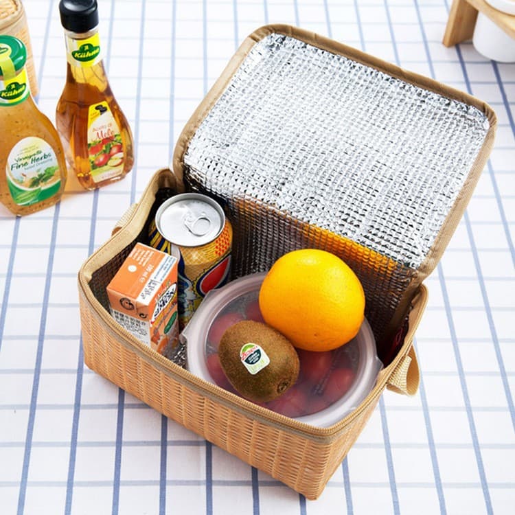 Insulated picnic basket portable picnic basket thickened Japanese pastoral style imitation rattan lunch bag snack fruit storage basket