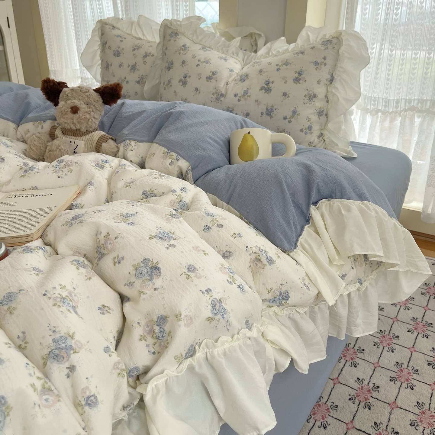Korean Lace Sheet Set - 4-Piece Super Soft Four-Season Fitted Sheet, Quilt Cover, Bed Skirt, Student Dormitory Bedding Three-Piece Set Wholesale