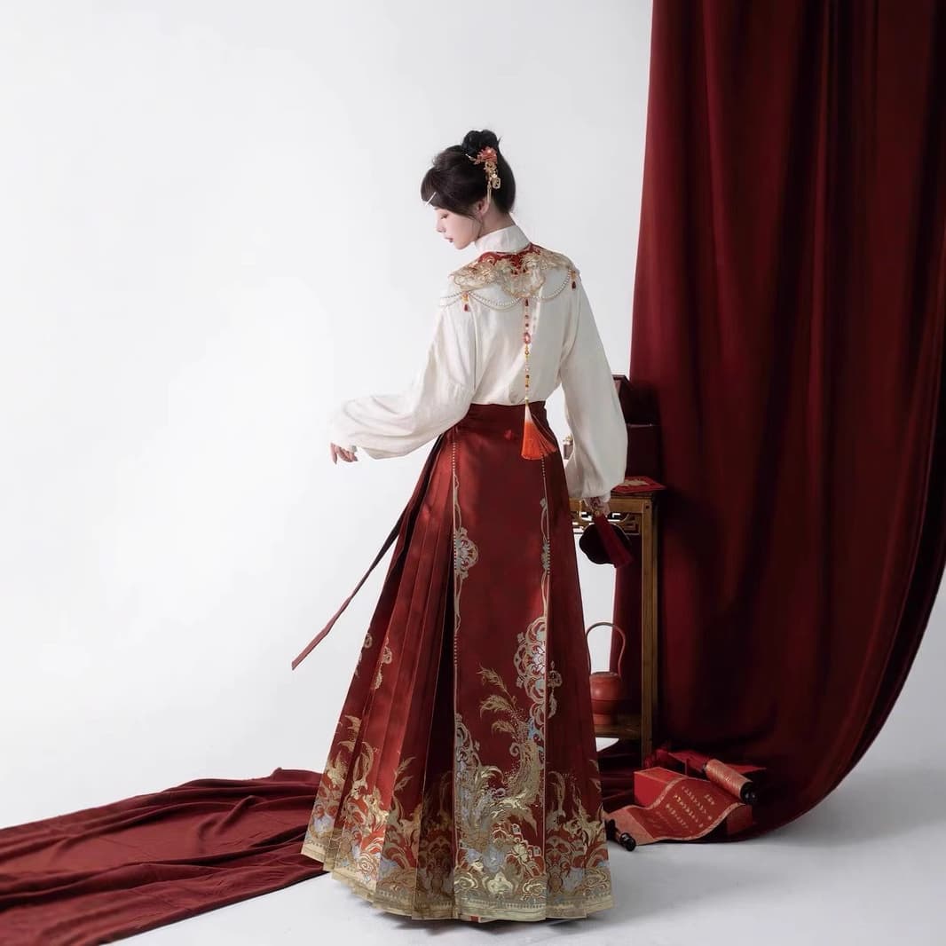 Luo Sleeves Swaying Fragrance ["A Hall of Vows"] Heavy-Duty Mamian Skirt with Cloud Shoulder, Hanfu for Women's Toast and Engagement, New Chinese Style