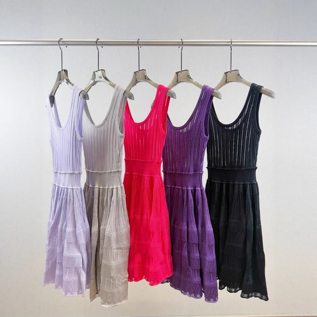 2025 Spring/Summer New Slim Fit Vest Knit Dress with Hollowed-out Waist, Fashionable Sleeveless Spaghetti Strap Mini Dress
