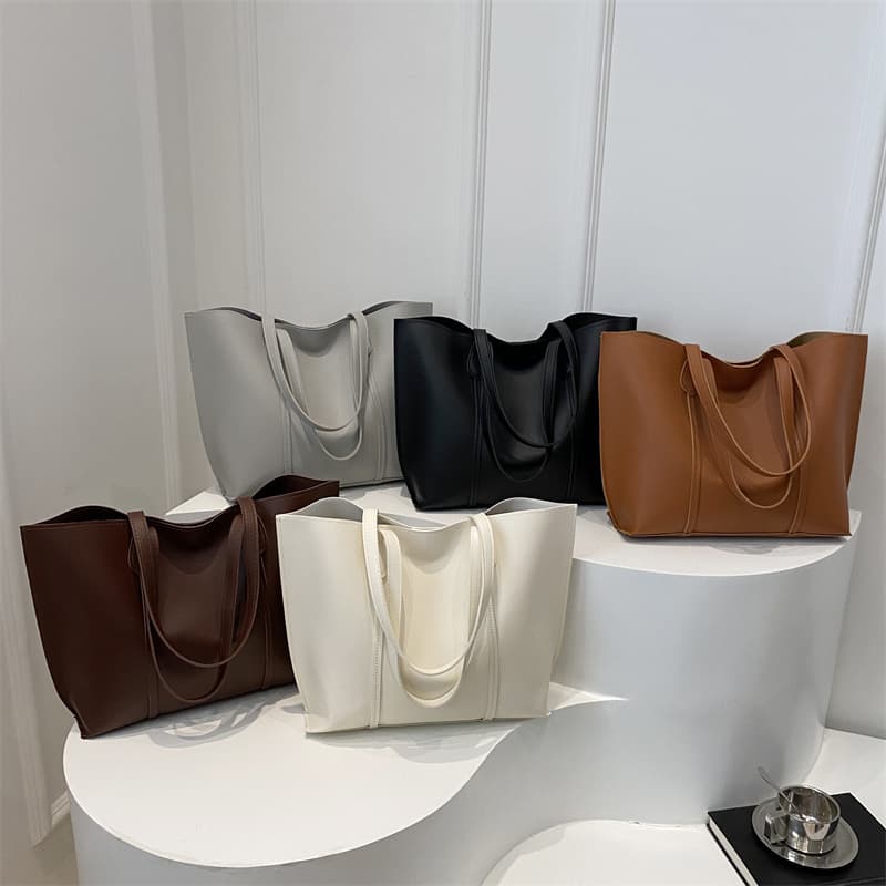 European and American Trend Korean Style Large Capacity Bag for Women 2024 New Fashion Retro Commuter Tote Bag Simple Shoulder Bag