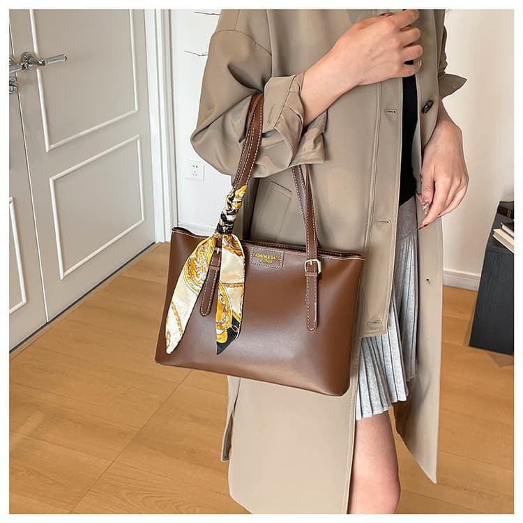 Simple Scarf Tote Bag 2025 New Trendy Fashion Large Capacity Commuter Bag Versatile Shoulder Bag