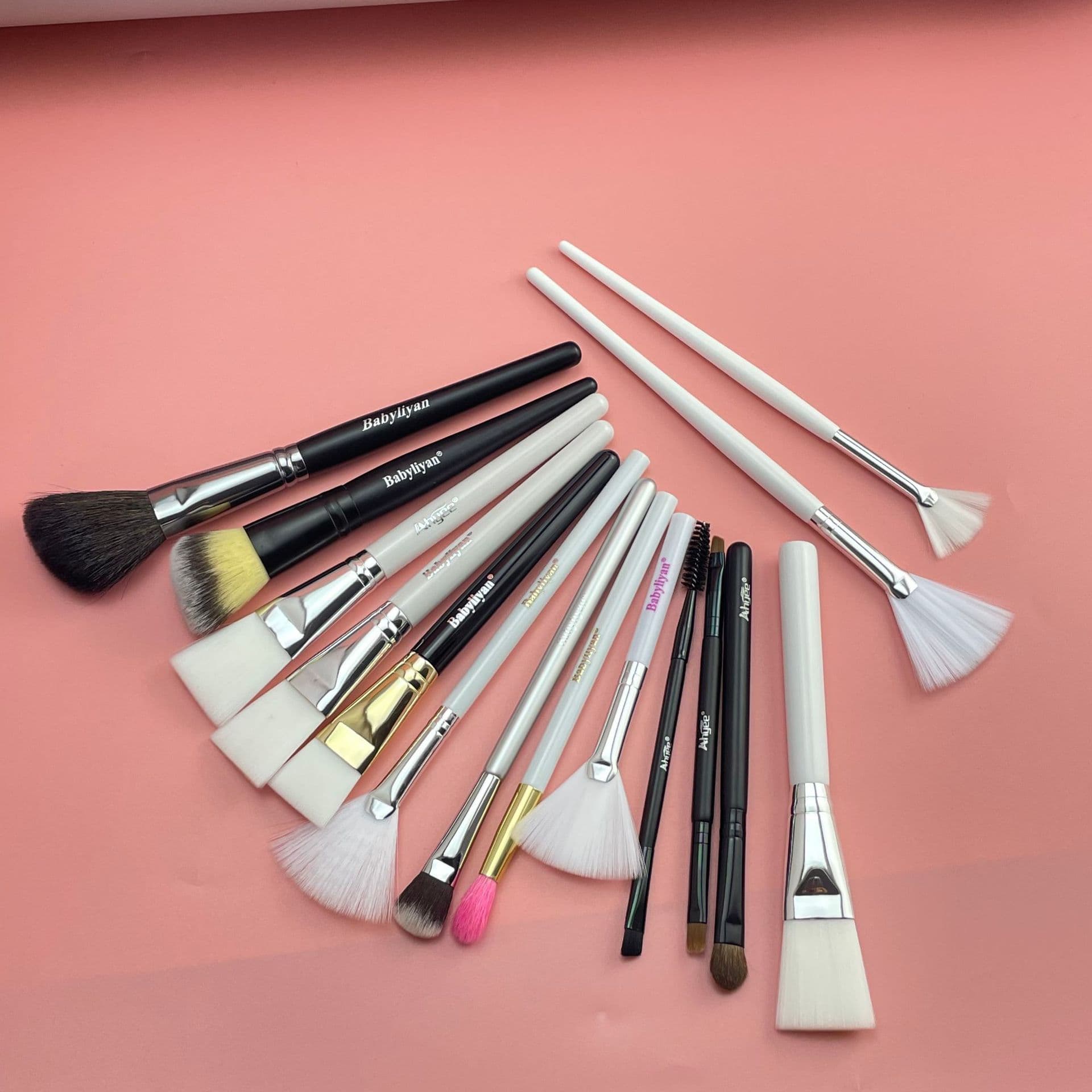Yayi Brand Ready-Made Facial Mask Brush Soft-Bristled Small Eye Shadow Brush Angled Blush Brush Small Fan-Shaped Essence Brush Tool