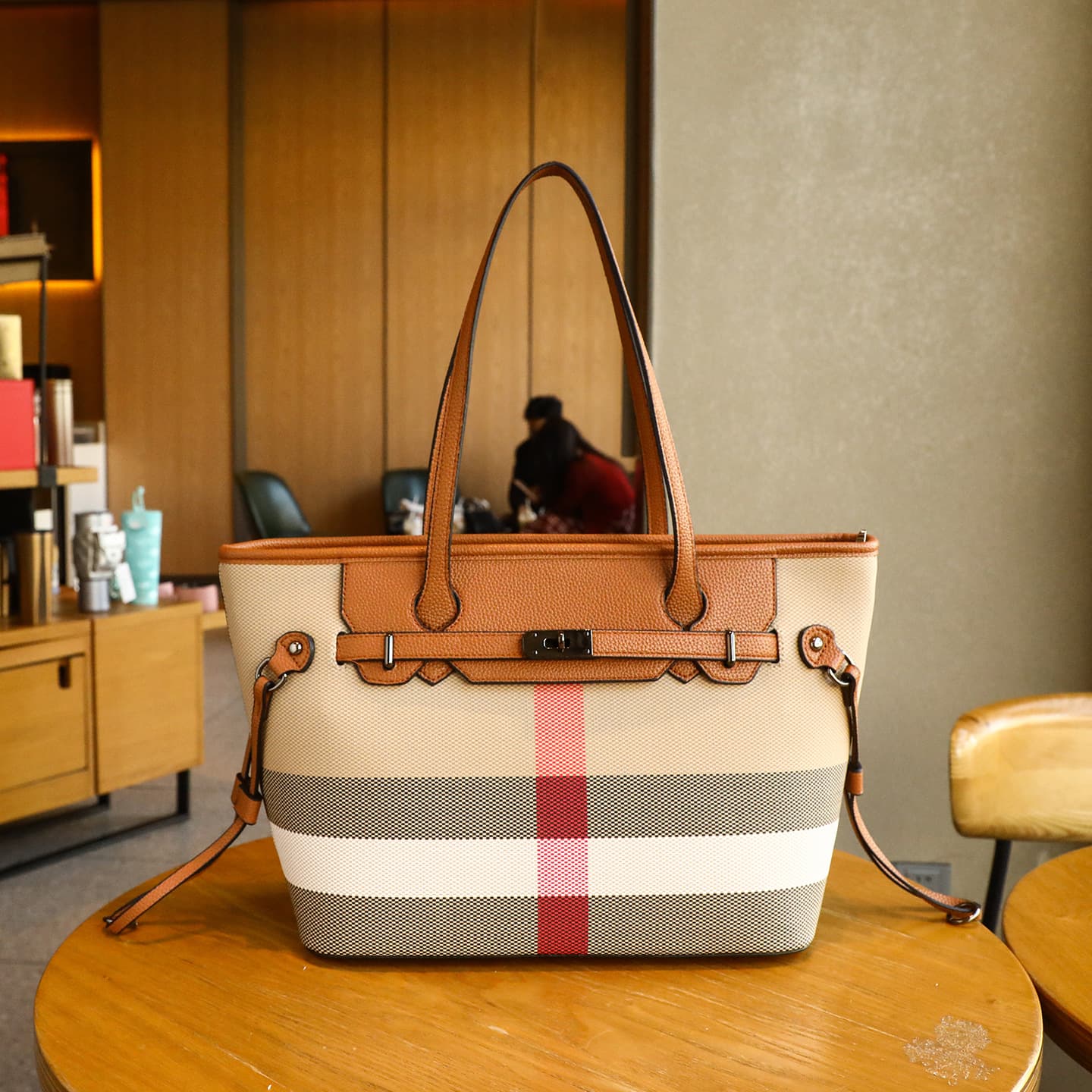 Hong Kong handbags for women 2025 new fashion large capacity genuine leather shoulder bag versatile work commuting tote bag