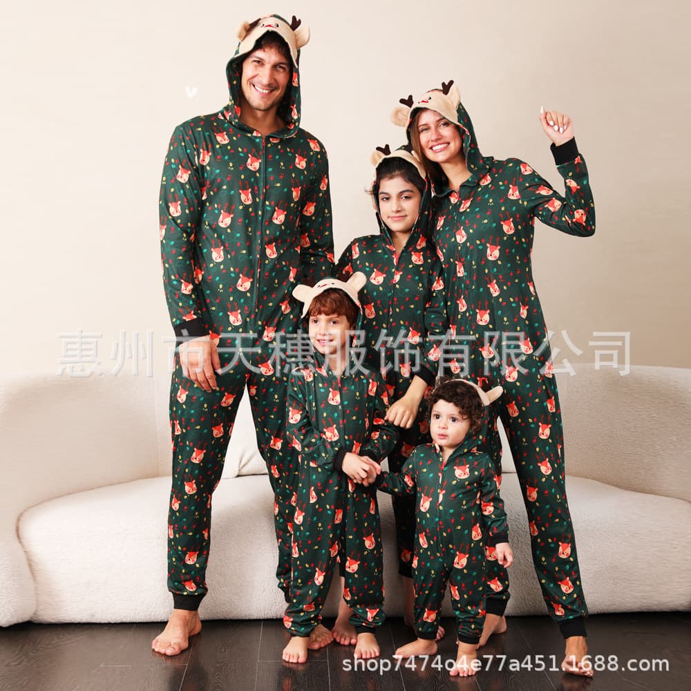 2023 New Christmas Family Sets Cross-border Collection, European and American Imitation Sweater Effect Print Christmas Family Wear
