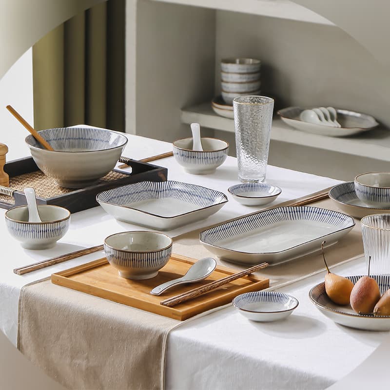Dishes, bowls and chopsticks set, household Japanese-style bowls and plates combination, ceramic underglaze color tableware, spoon, white porcelain, light luxury retro