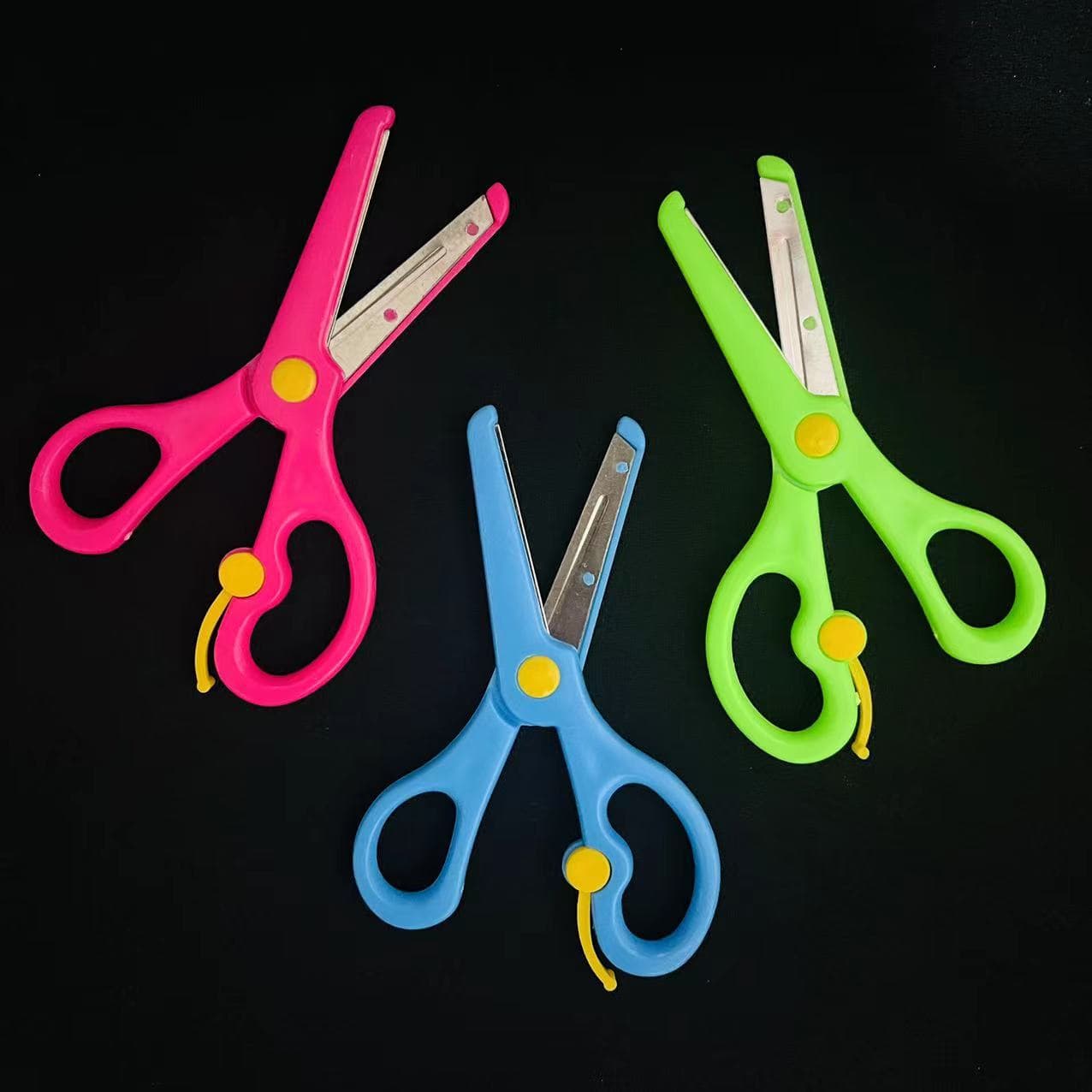 Children's scissors, safety scissors, round-tipped paper cutting scissors for kindergarten and primary school students, wholesale sets of small scissors.