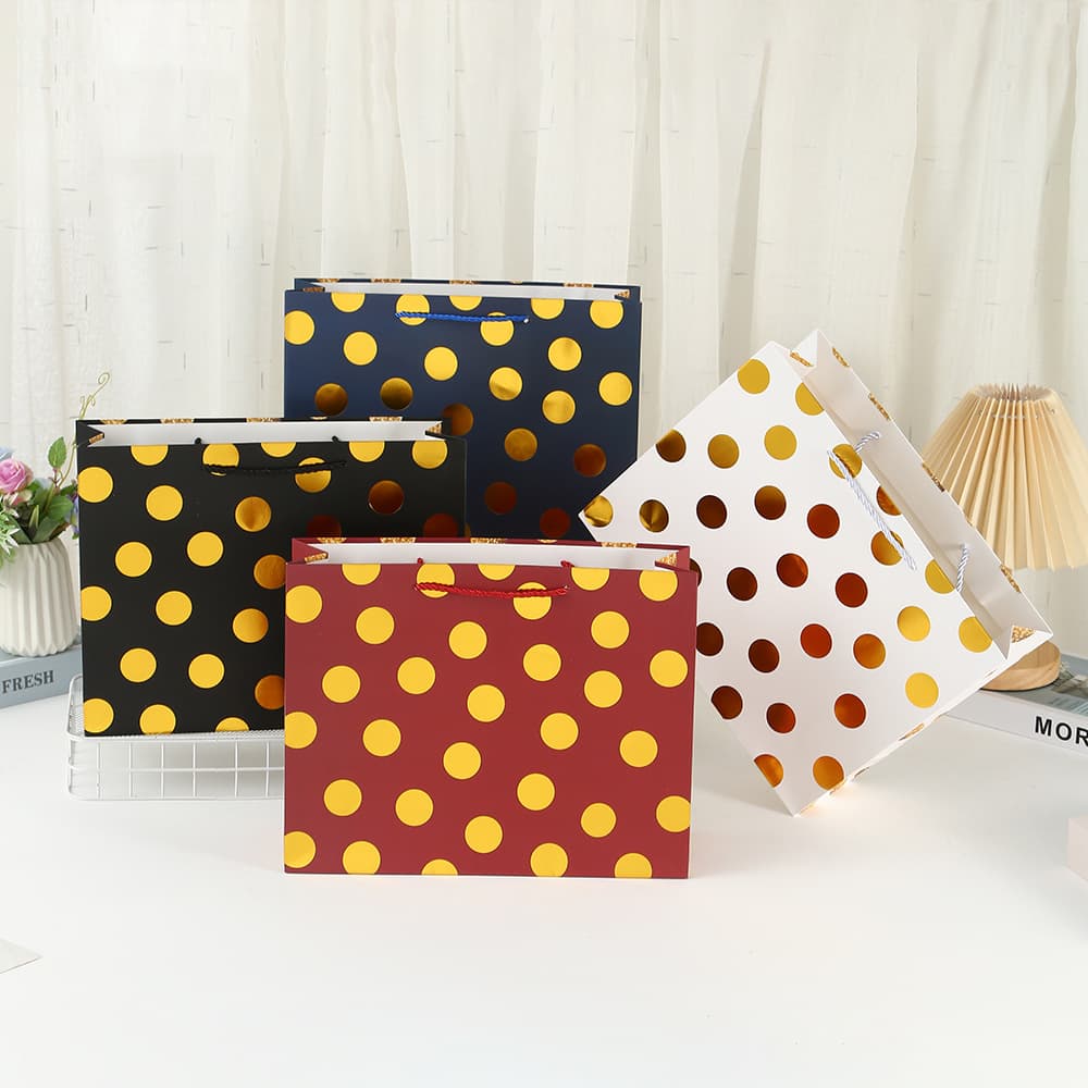 New Polka Dot Gift Bag Creative Theme Party White Card Paper Bag Candy Bag Decoration Packaging Bag Gift Bag