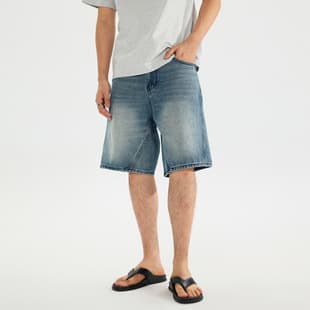 2026 Summer Washed Light Blue Five-Point Shorts, Loose Straight-Leg Denim Shorts for Men, Basic Versatile Mid-Length Shorts