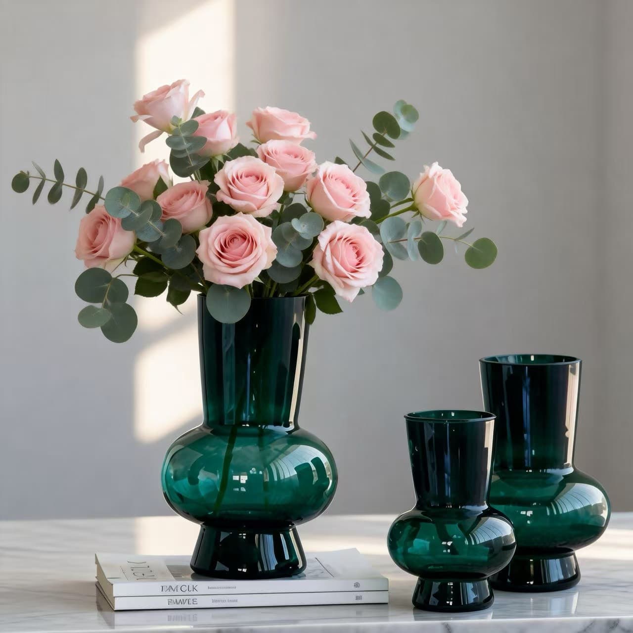 Modern European-style Glass Vase, Light Luxury and High-End Feel, Living Room Dining Table Island, High-End Hydroponic Flower Vessel Decorative Ornament