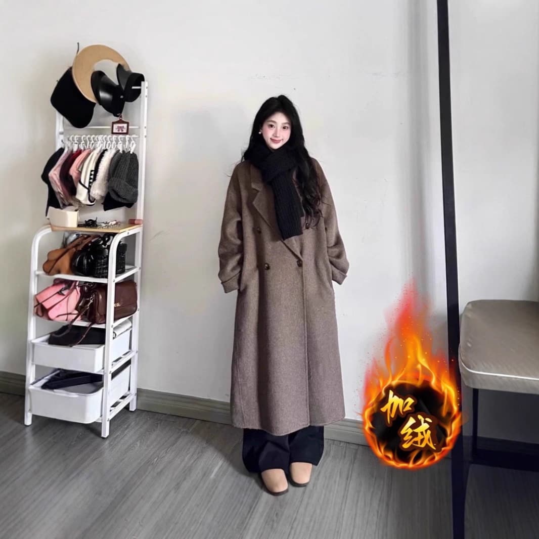 Thick velvet woolen coat for women 2025 autumn and winter new woolen coat small Hepburn style Korean style trend