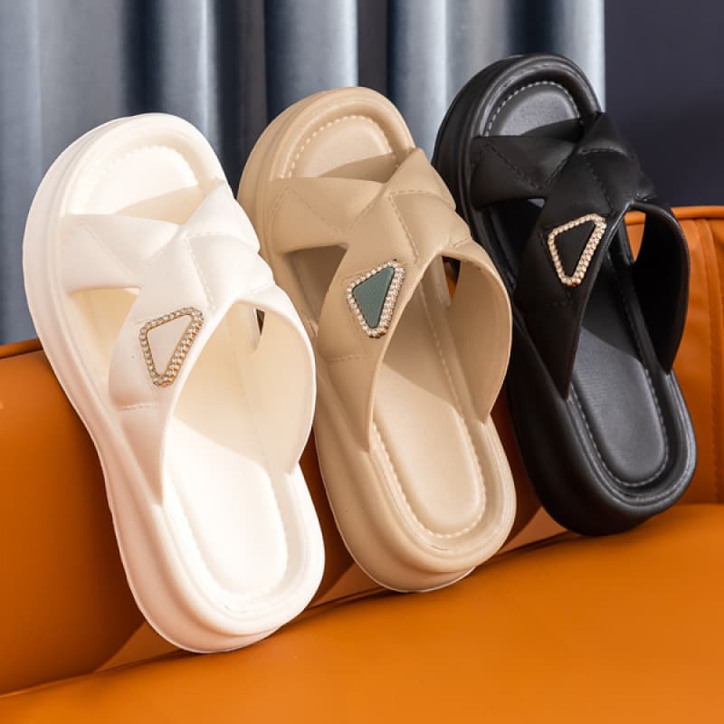 Thick-soled Sandals for Women 2025 Summer New Style Casual Beach Shoes Square Buckle Rhinestone Double Strap Flip Flops Outdoor Slippers