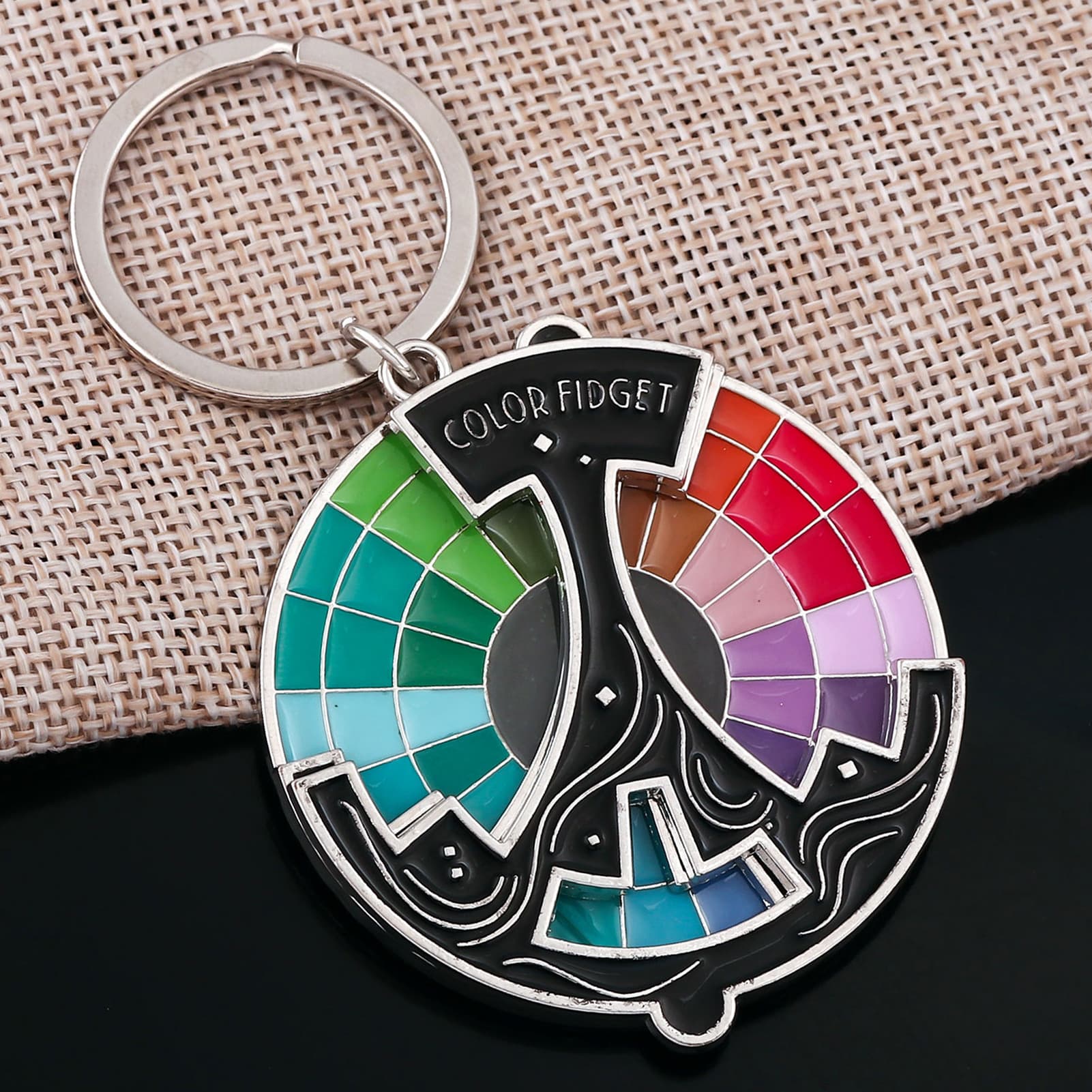Color Fidget Enamel Pin Keychain Pendant New Arrival Jewelry Accessories Rotating Color Wheel Keychain Charm Enamel Pin