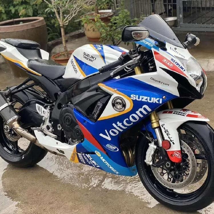 Bargaining Bell. Suzuki GSX-R750 Motorcycle Multiple Models Available For Your Selection