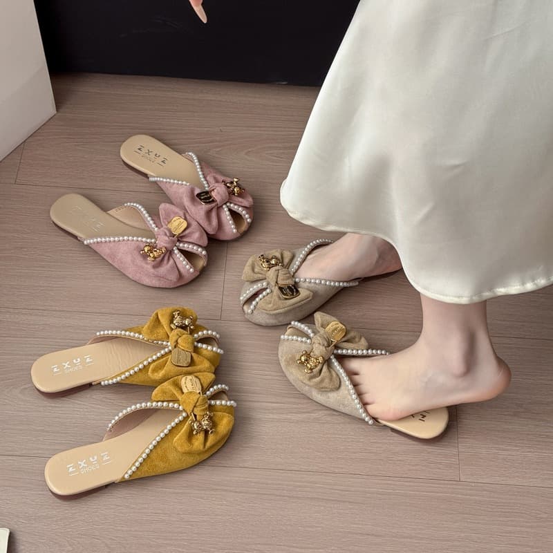 Women's Summer Mules, Open-Toe, Hong Kong Style, Stunning 2026 Trendy Viral Fashion, Versatile Flat Heel with Bow and Pearl