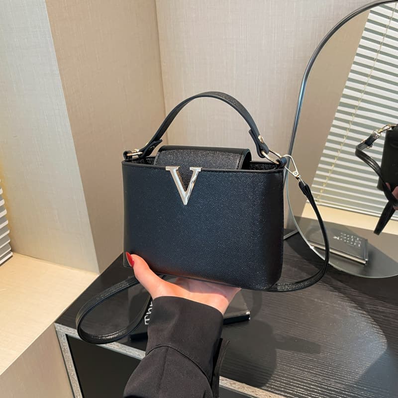 2025 Cross-Border Trendy Handbags, Fashionable and Elegant, Single Shoulder Crossbody Bag, Lady Handbag, Light Luxury and High-End Style