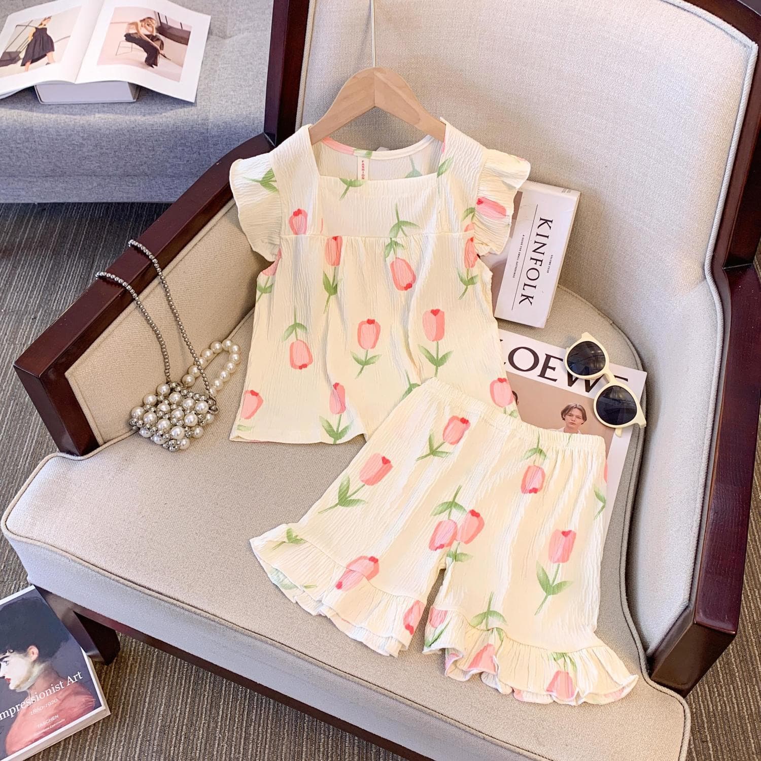 Girls pajamas, medium and large children summer thin new shorts set little girl children baby home