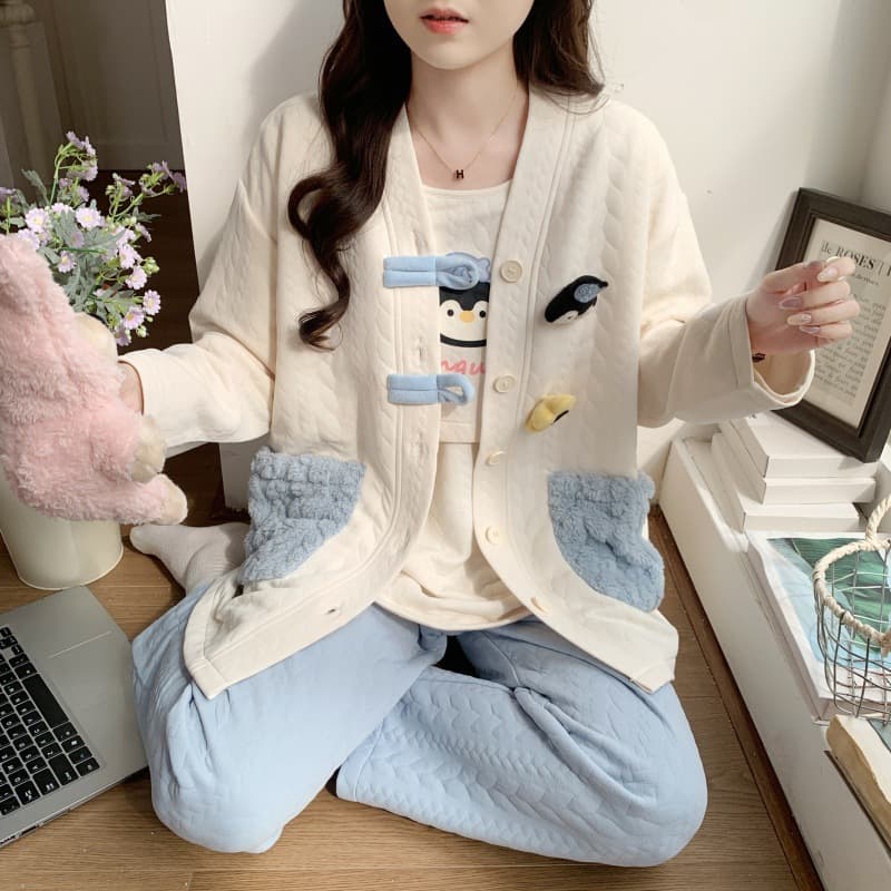 Three-piece postpartum clothing with breast pads, spring, autumn and winter pure cotton postpartum maternity pajamas, maternity nursing home air cotton