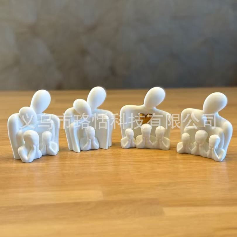 3D Printed Cross-Border Popular Abstract Family of Four Ornament Symbolizing Love and Togetherness, Warm Office Art Sculpture