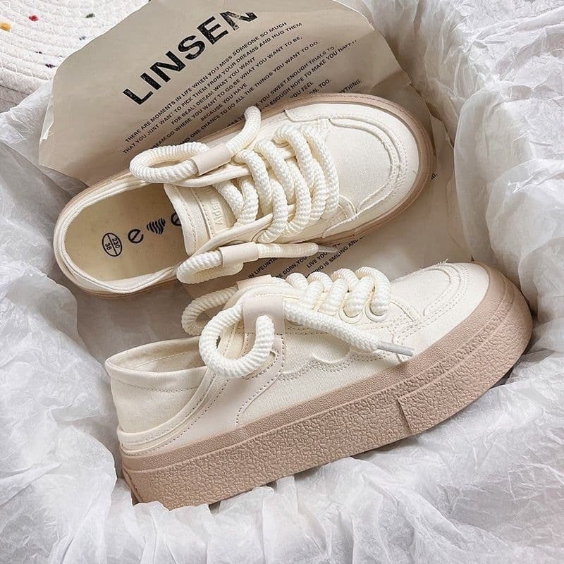 Canvas Shoes 2026 Spring New Style Niche Versatile White Sneakers for Skirts Women's Fashion Shoes White
