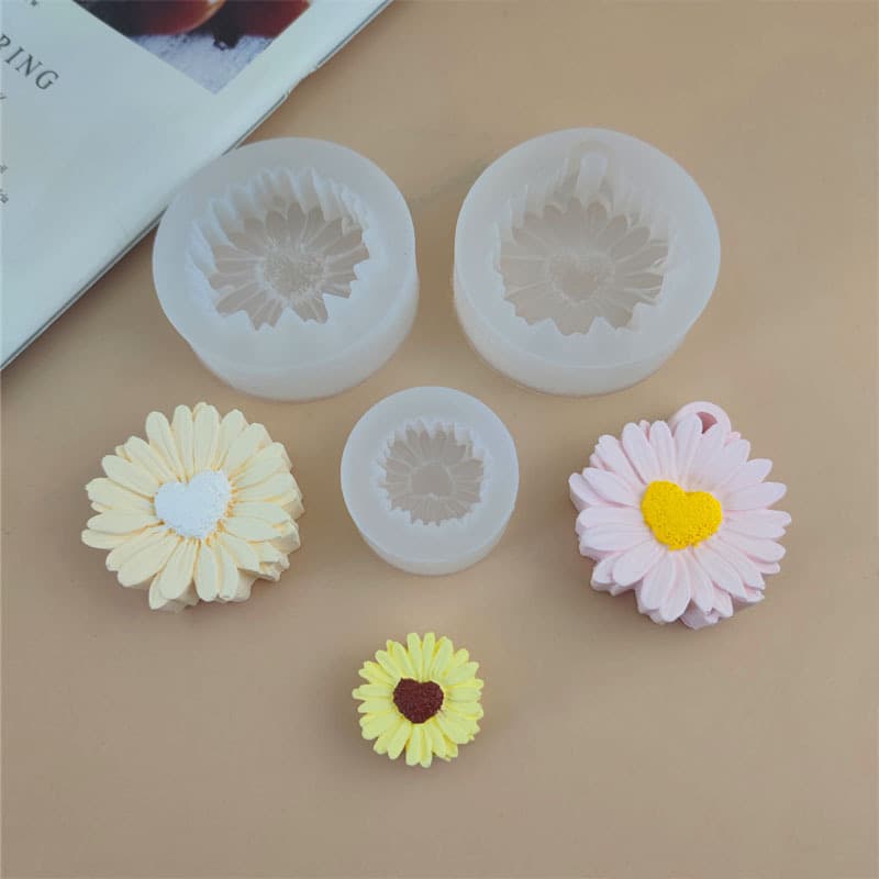 Heart-Shaped Daisy Silicone Mold DIY Mousse Chocolate Baking Mold with Holes for Resin, Scented Candles, and Plaster Mold