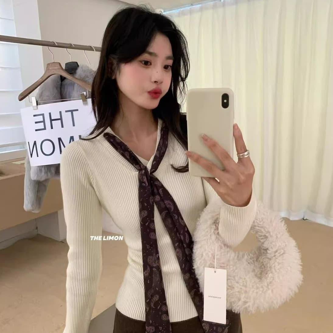 Baihua Rong Korean-Style Elegant V-Neck Soft Knit Sweater for Women, New Autumn and Winter Style, Long-Sleeve Slim-Fit Base Layer