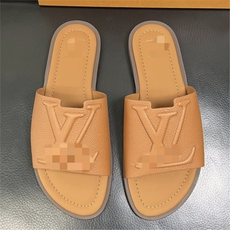Men's Casual Thick Sole Slippers, European and American Style, Cross-Border New Indoor Slippers, Anti-Slip Cloud-Like Comfort Slippers
