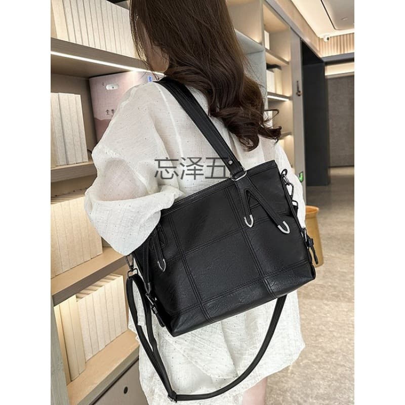 Cross-border Women's Bag New PU Soft Leather Texture Shoulder Bag Large Capacity Fashion Stitching Handbag Water-repellent Tote Bag