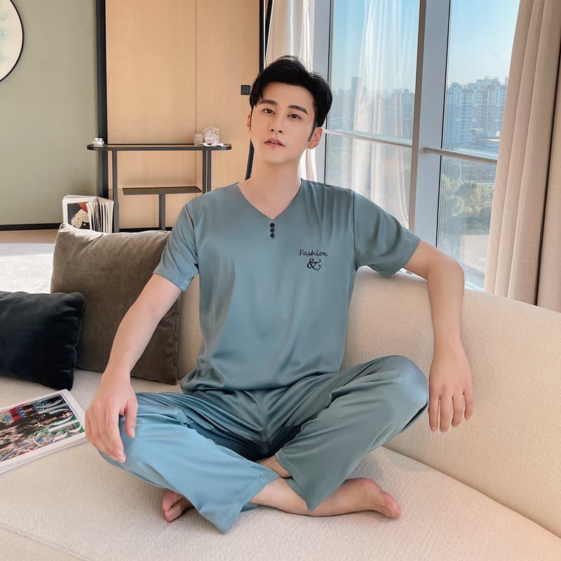 Supply cross-border live broadcast new ice silk short-sleeved trousers pullover pajamas for men ice satin ice snow silk home clothes for men