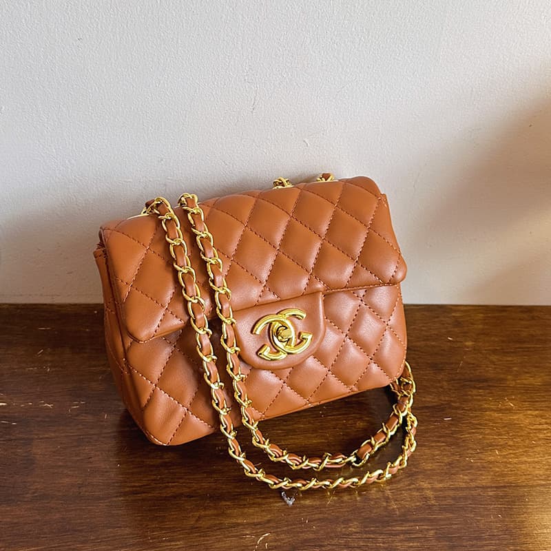 Cross-border small fragrant style rhombus chain shoulder bag, simple, fashionable and versatile small square bag, European and American commuting temperament crossbody bag