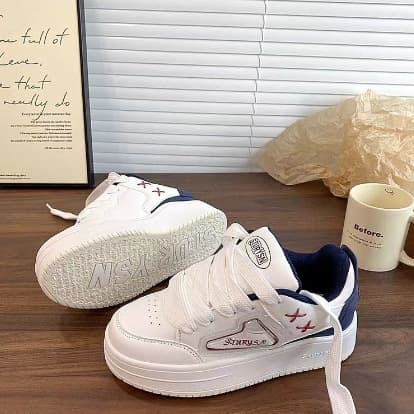 Hong Kong Style Niche Design Star Skate Shoes Ins Super Popular Thick-soled Versatile Athletic Casual German Training White Sneakers